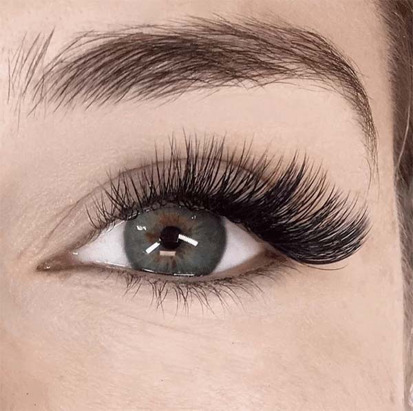 What Are Cat Eye Eyelash Extensions?​