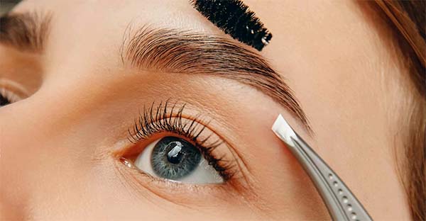 feathering eyebrows vs microblading