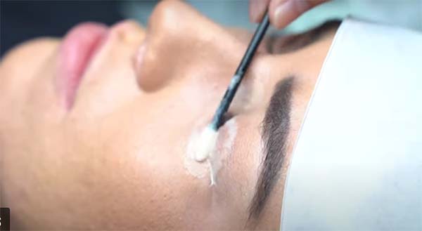 how to clean eyelash