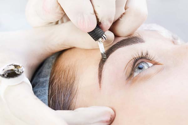 microblading vs tattoo eyebrows